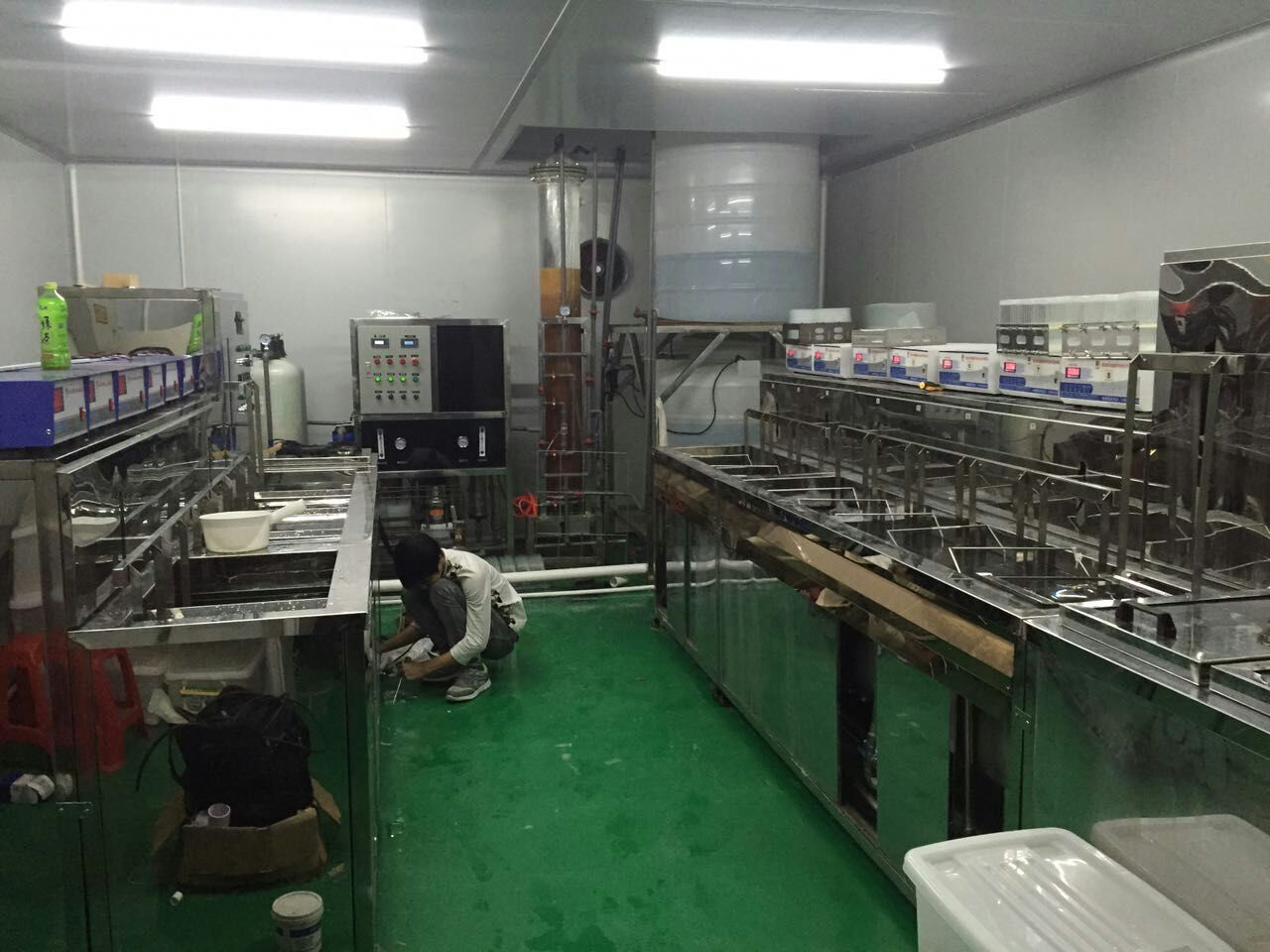 多槽光學(xué)超聲清洗機(jī)